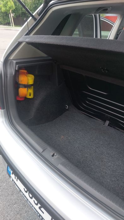 Volkswagen Polo АВТОМАТ ГАЗ 4...