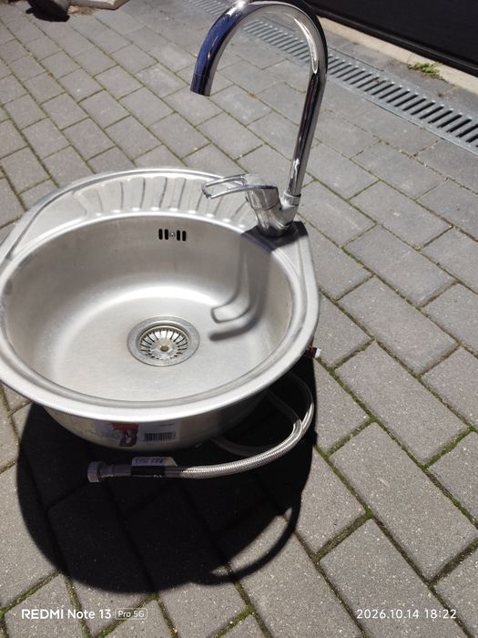 Zlewozmywak z baterią