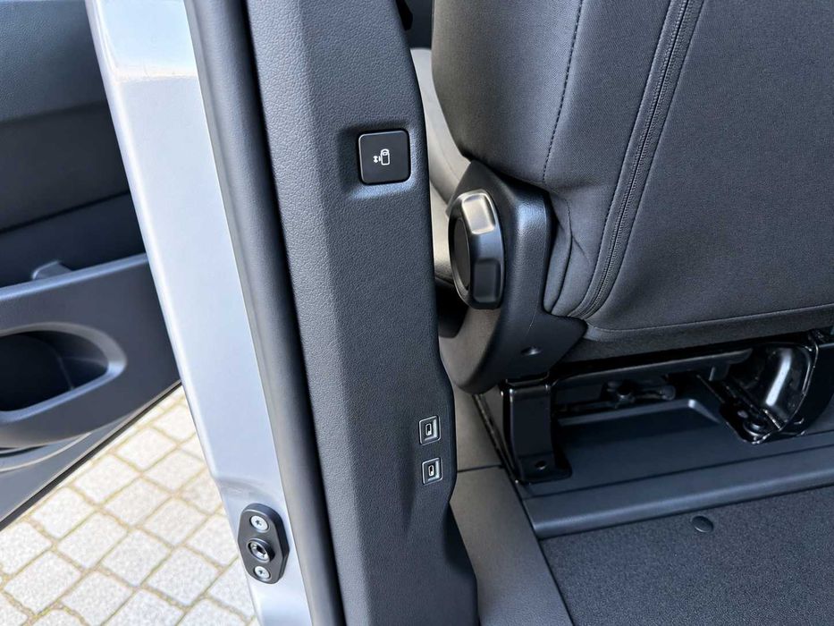 PEUGEOT TRAVELLER  - BUSINESS LONGA BLUEHDI 180 EAT8 – 9 LUGARES