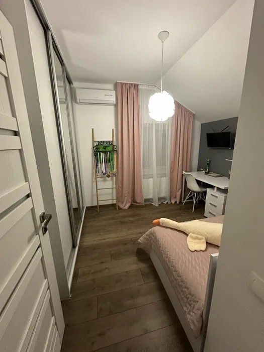 Закрытый КГ возле метро Академгородок и Житомирская