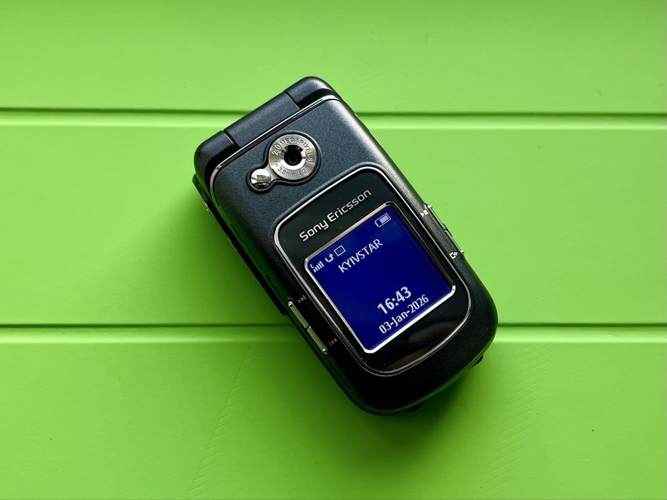 Sony Ericsson z710i Twilight Black (как новый)