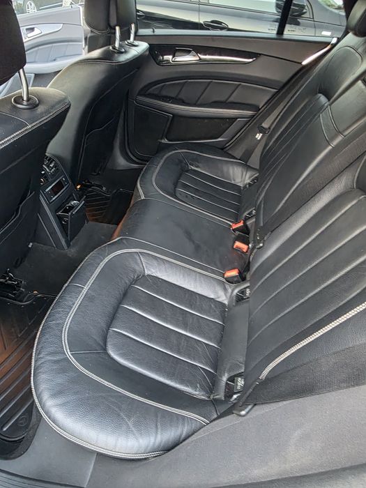 Mercedes cls 250 CDI AMG original fecelif ano 2015 posso aceitar trocas