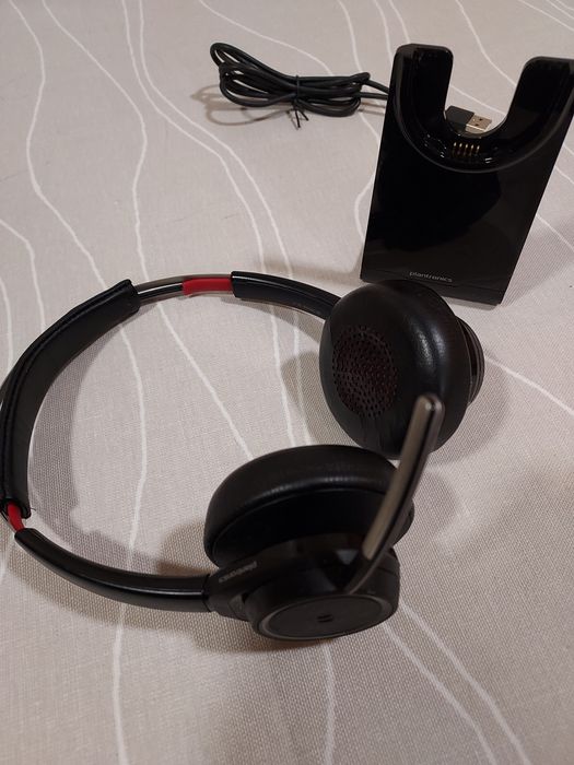 Plantronics Voyager Focus UC