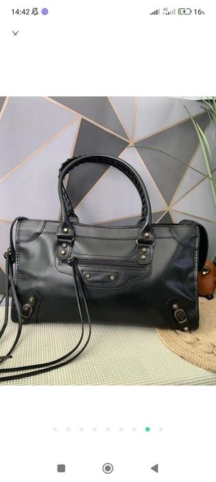 Шкіряна жіноча сумочка