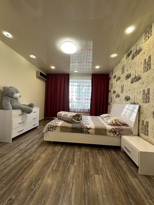 Посуточно 3К Печерск, Леси Украинки.