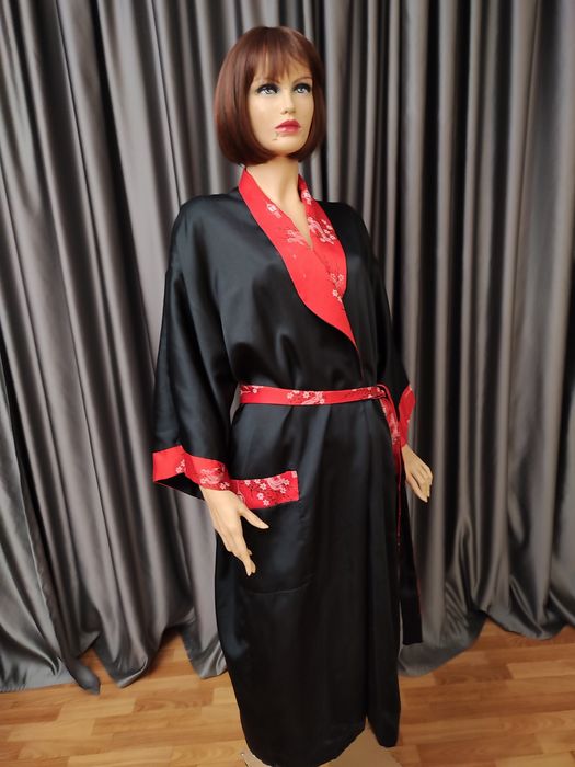 Двосторонній халат з вишивкою в японському стилі