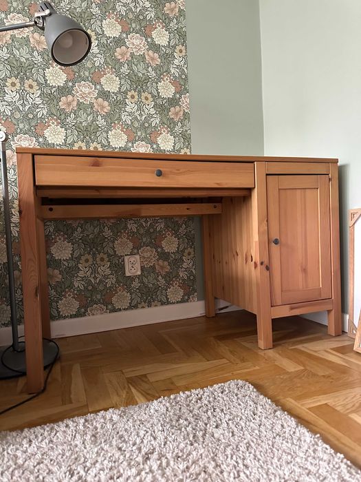 Biurko IKEA HEMNES – lite drewno, bardzo dobry stan