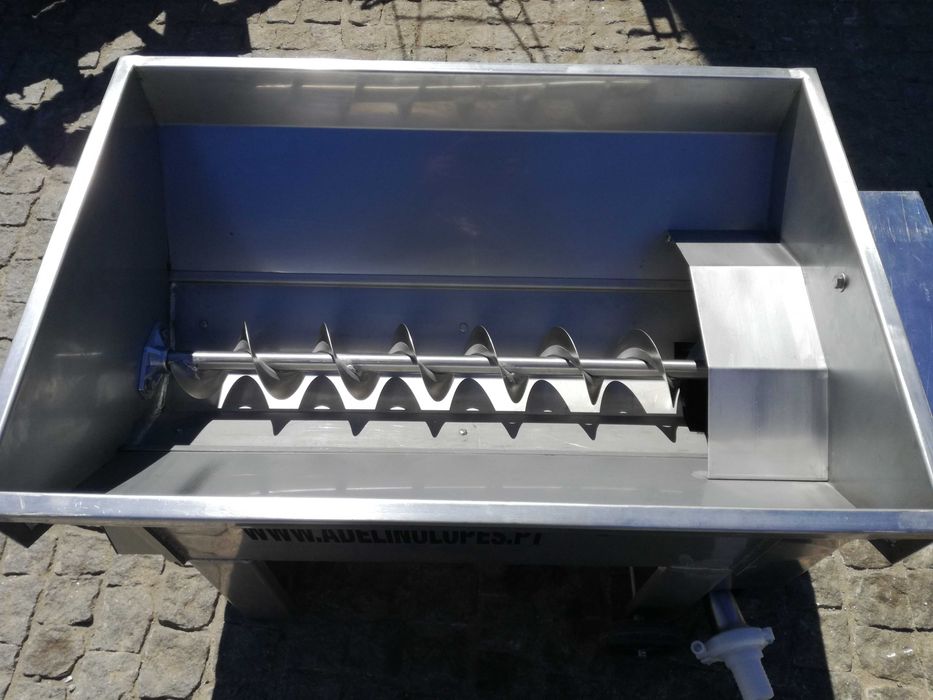 esmagador desengaçador uvas inox eletrico monofasico c/s bomba