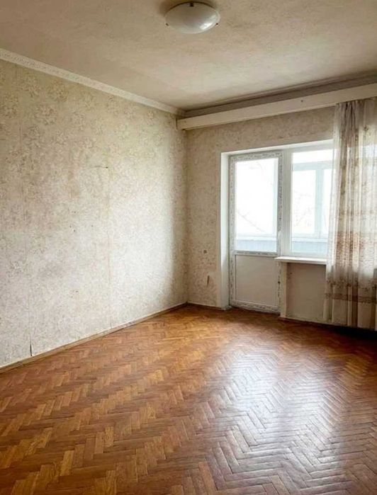Продам 3-х комнатную квартиру в Чугуеве