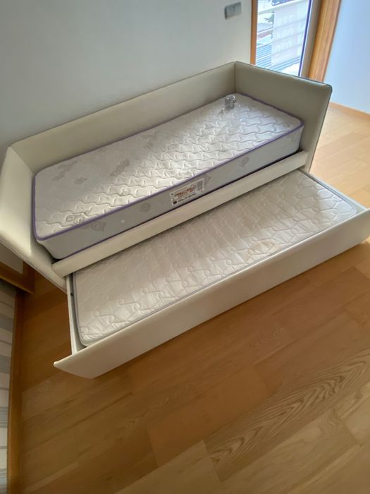 Vendo cama individual com gaveta