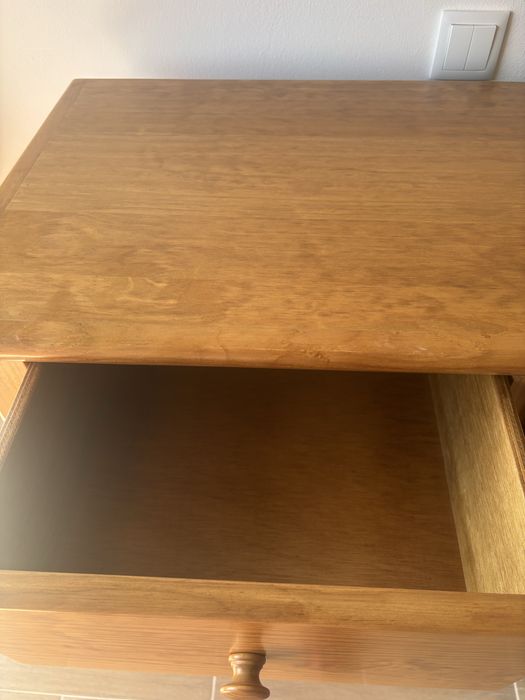 comoda de madeira