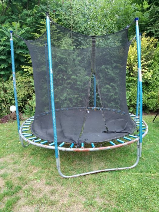 Trampolina na części