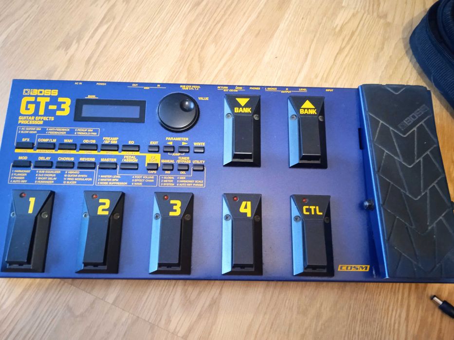 Multiefekt gitarowy BOSS GT 3 COSM