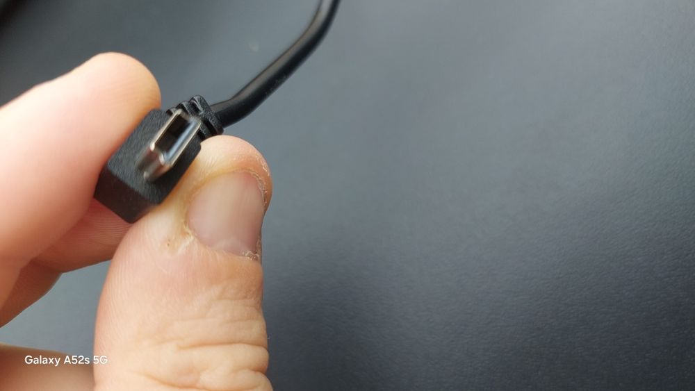 Ładowarka samochodowa do nawigacji mini USB typ b złacze kątowe