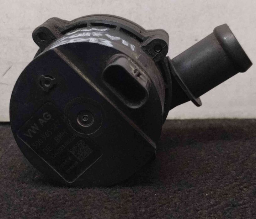 Bomba Água Adicional 5Q0965567 - VW GOLF VII