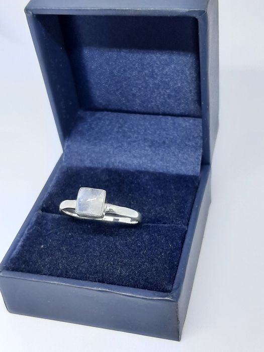 Pierścionek ze srebra, srebro 925 z labradorytem