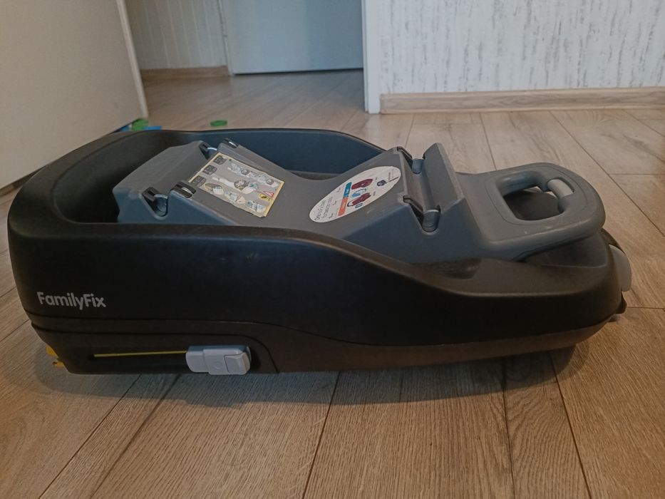 Maxi Cosi Pebble + baza ISOFIX