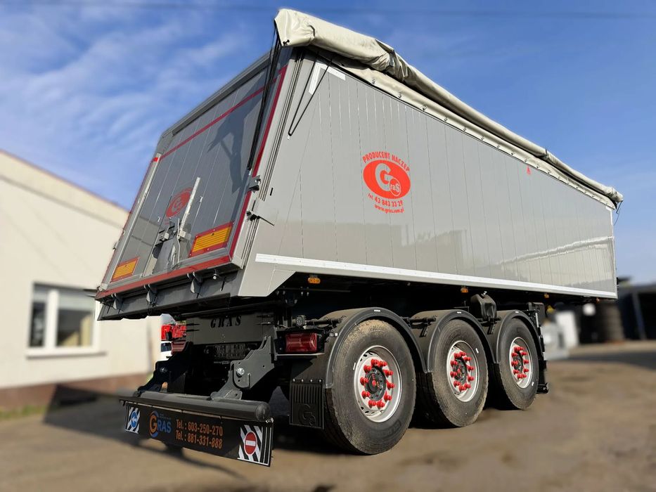 Gras RS3  37 m³ – idealna do transportu ciężkich ładunków sypkich, kruszyw