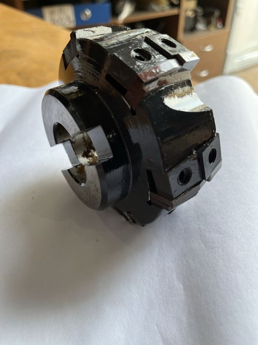 Фреза торцева 100 з пластинами