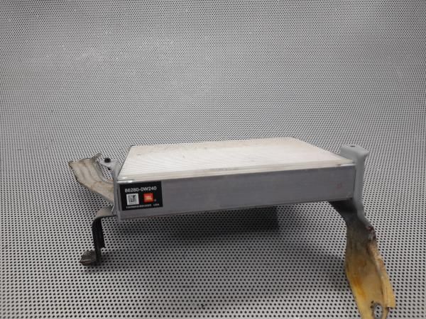 Amplificador de colunas TOYOTA Prius Hatchback (_W2_)