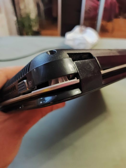 Ноутбук HP Pavilion G6 2362so выломаны петли