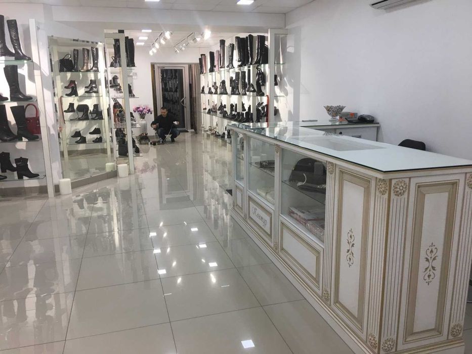 Центр Соборна/Велика Морська 100 кв.м. фасад ремонт ціна 150 тис. у.о.