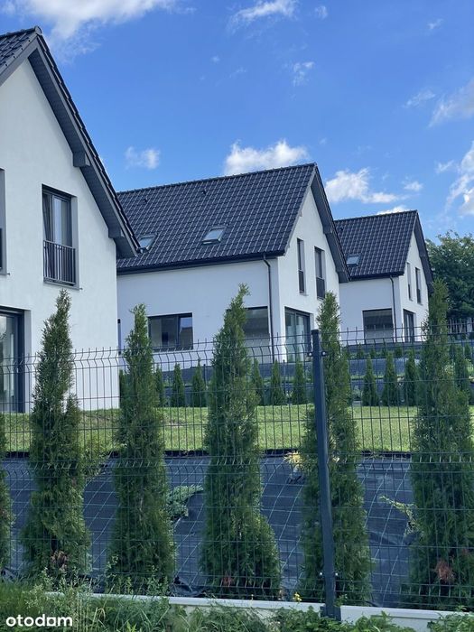 Właściciel sprzeda nowoczesny dom w Masłomiacej gmina Michałowice