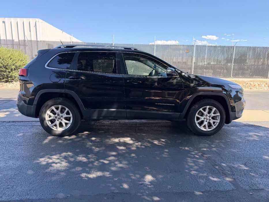 Jeep Cherokee      2015