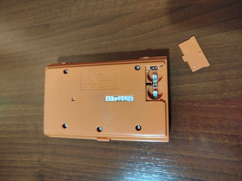 Nintendo Game & Watch Donkey Kong DK-52 1982