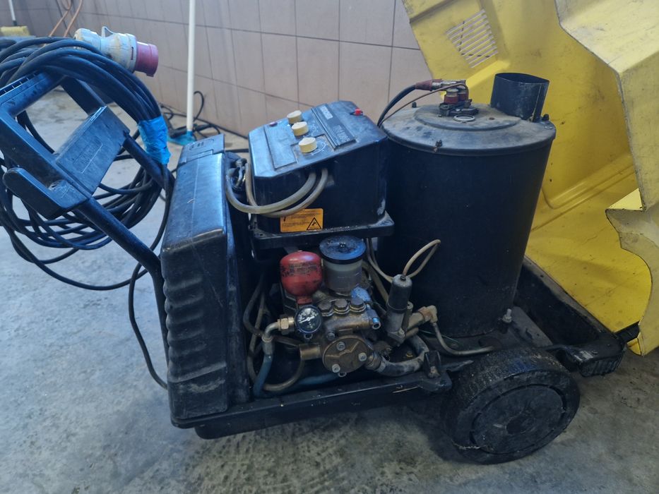 Myjka ciśnieniowa Karcher HDS 890 C grzanie wody.