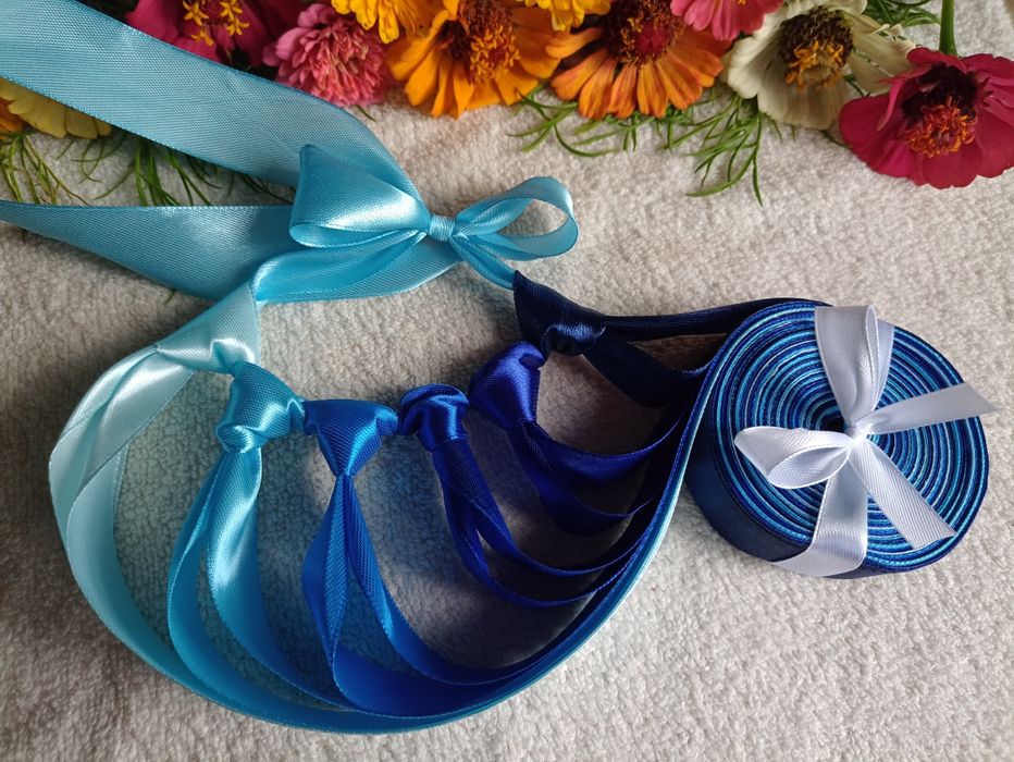 Ring oczepinowy 12 wstążek niebieski granatowy