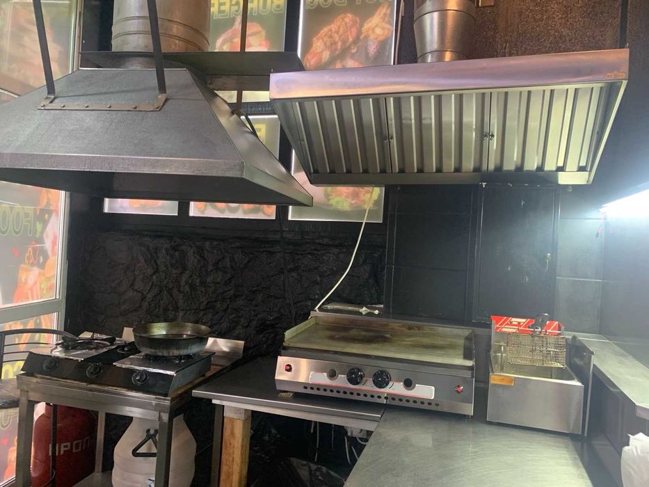 Срочно недорого в зв'язку з виїздом продам фастфуд