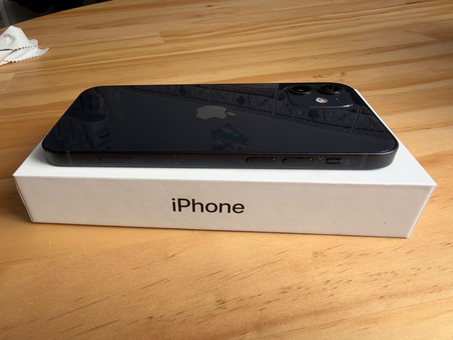 Smartphone iPhone 12 Black | 64GB | 96% Baterii | idealny