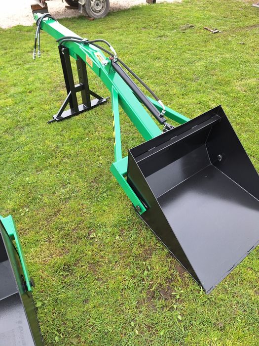 Łycha na tył, na tylni tuz, do ciągnika Ładowacz tur na tył