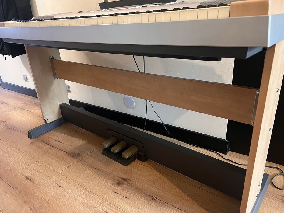 Pianino Yamaha Portable Grand DGX-630