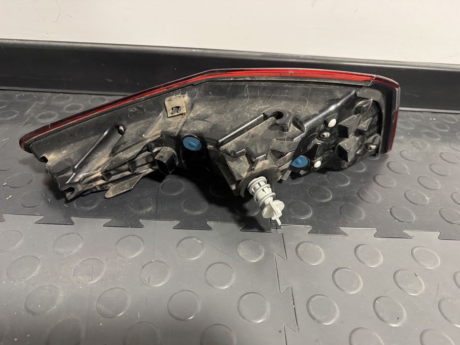 Alfa Romeo Stelvio lampa prawa tył w błotnik