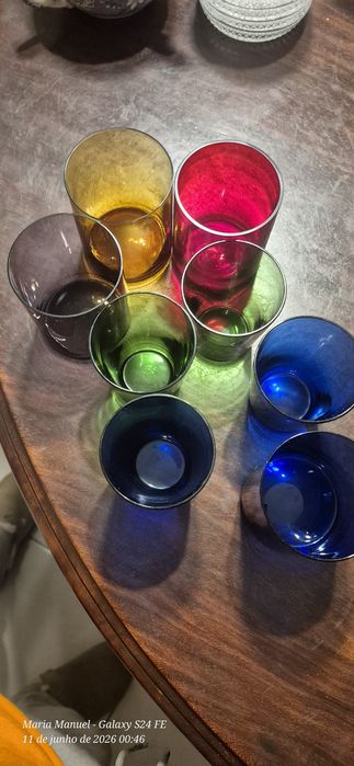 10 copos de cores variadas