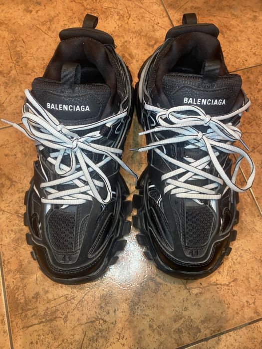 Balenciaga track led