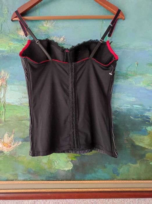 sexy gorset wysmuklający profilujący sylwetkę top bielizna