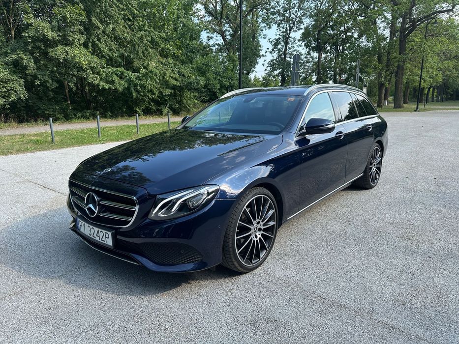 Mercedes-Benz Klasa E 2.0D, Automat , LED, HAK, El.Klapa, Ambient, Grzane fotele, Kamera