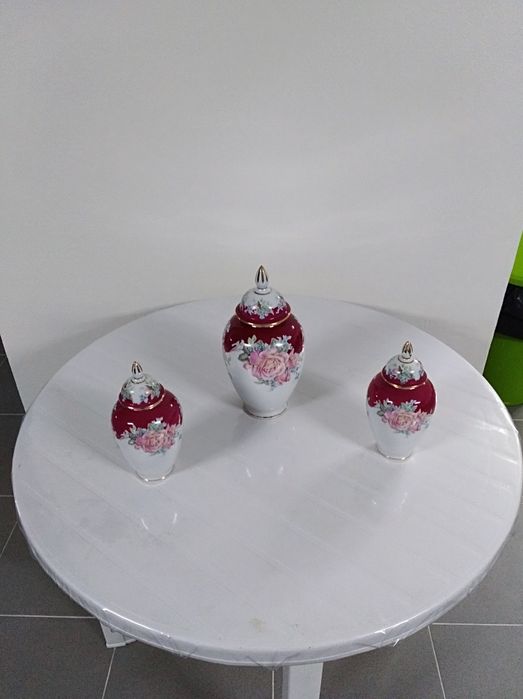 Porcelain Jars64585826155522121