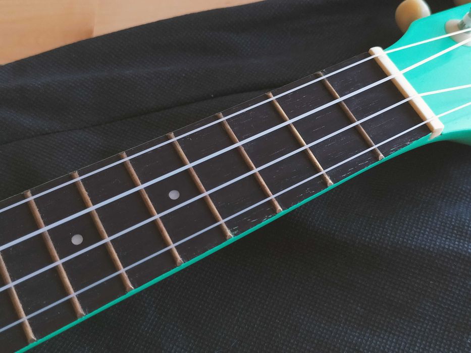 Ukulele Makala Shark - Surf Green Soprano (MK-SS/GRN)