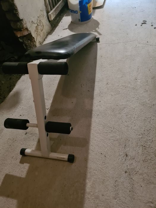 Ławeczka do brzuszków