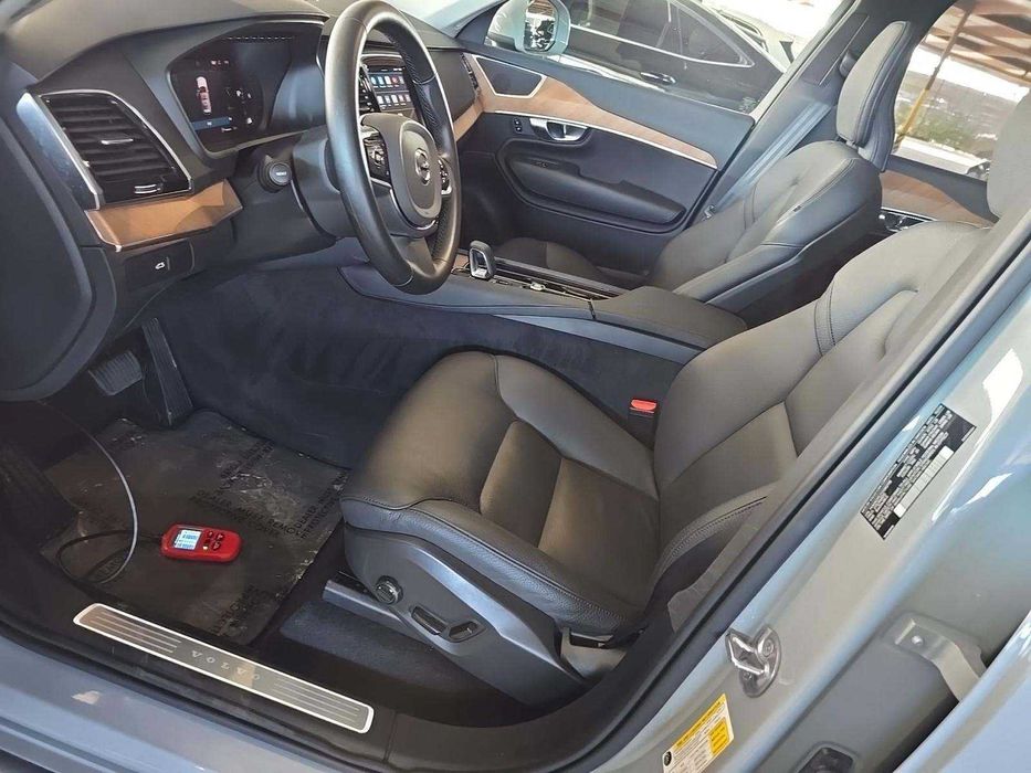 2025 Volvo XC90 Ultra Bright Theme 7 пассажиров