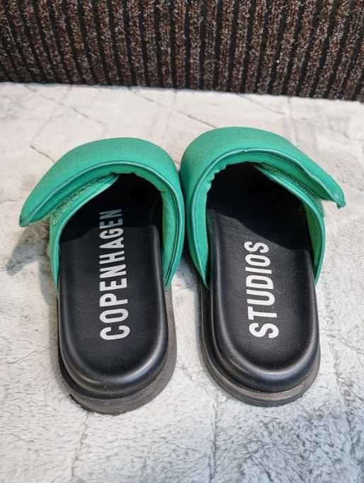 Klapki Copenhagen Studios, 38