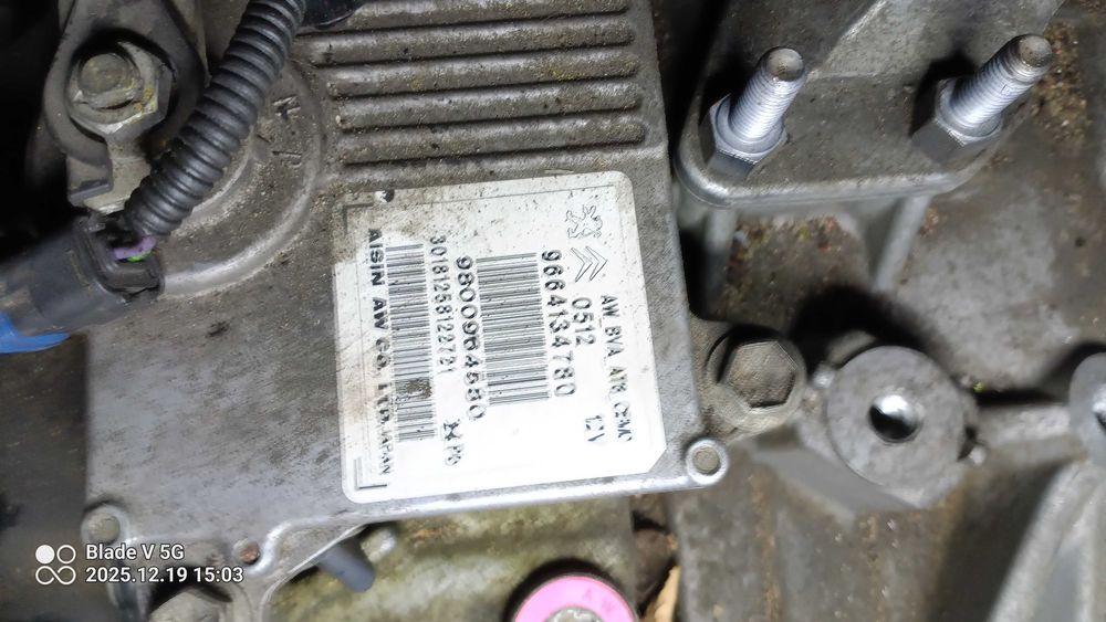 SILNIK Citroen c5x 3.0 HDI  V6  Czesci