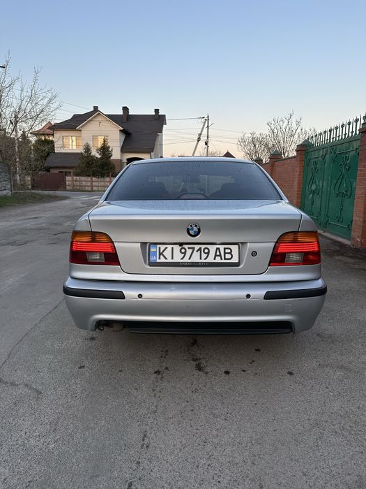 Продам BMW E39 520 m-look