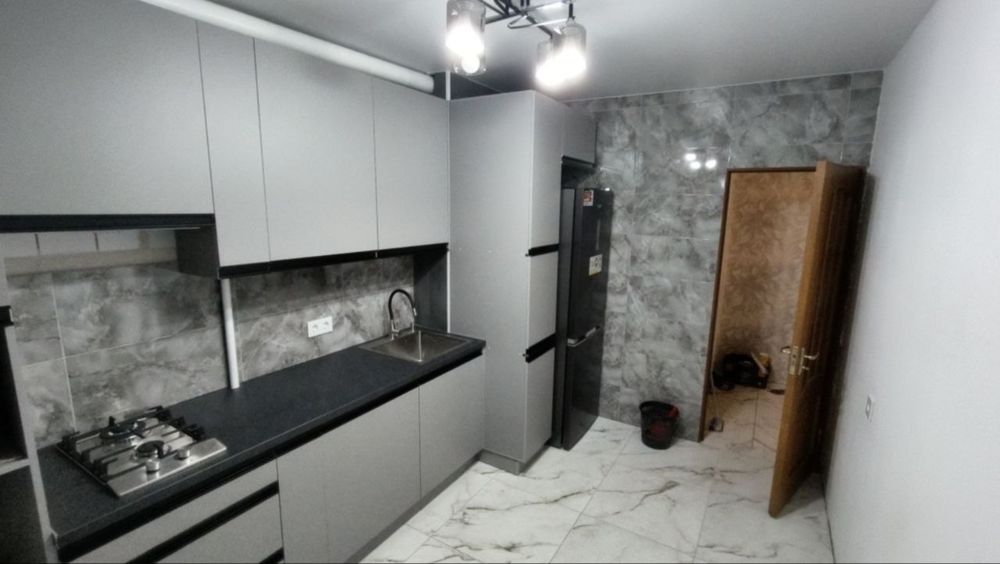Квартира продам квартиру трьохкімнатна квартира