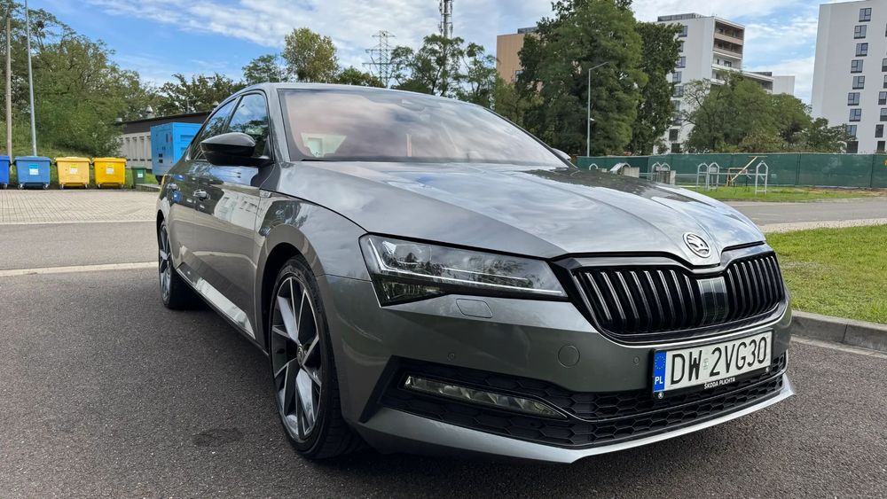 Skoda Superb Skoda Superb 2.0 TDI SCR 4x4 Sportline DSG