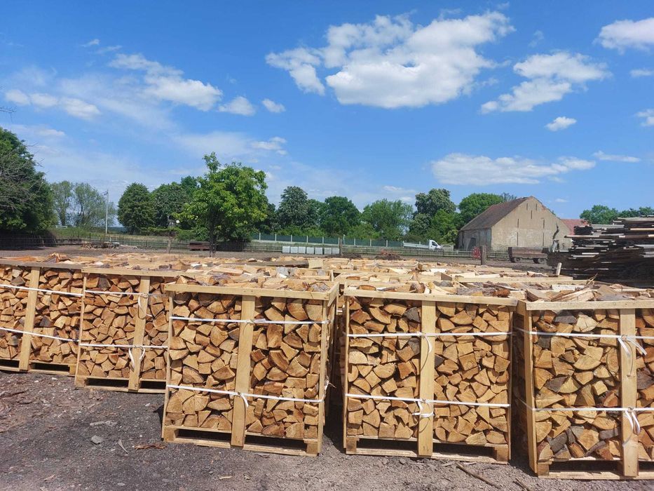 drewno opałowe iglaste  na palecie